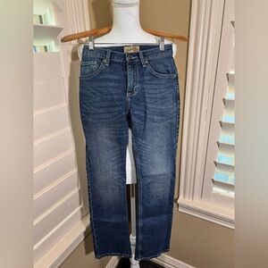 🔥BUY TWO GET ONE 50% OFF🔥
*Discount applied when you create a bundle*